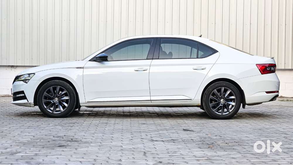 Skoda Superb 2.0 Sportline Tsi At, 2021, Petrol