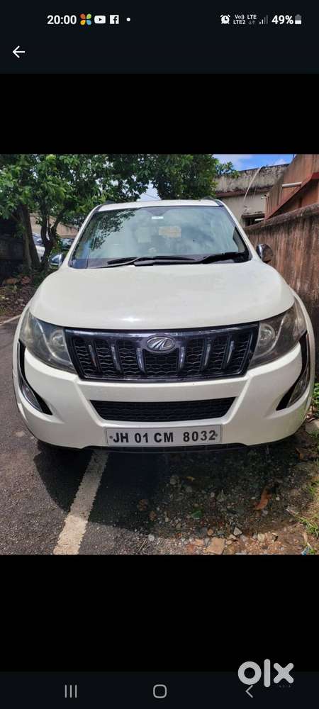 Mahindra Xuv 500 W10