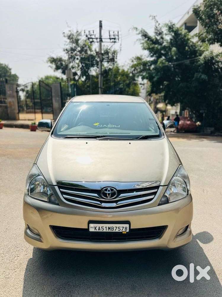 Toyota Innova 2009-2011 2.0 Gx 8 Str, 2011, Diesel