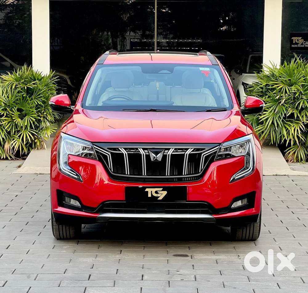 Mahindra Xuv700 2.0 Ax 7 Petrol At Str, 2023, Petrol