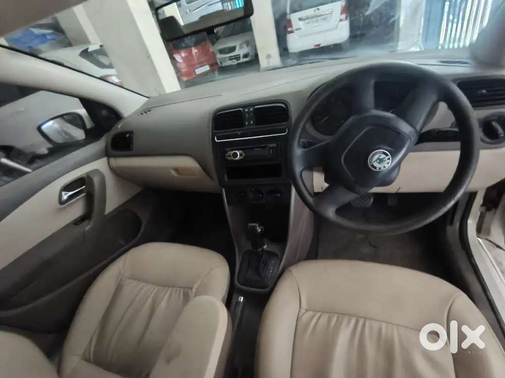 Skoda Rapid 2012 Petrol 90000 Km Driven