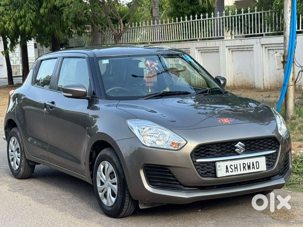 Maruti Suzuki Swift Vxi + Manual, 2024, Petrol