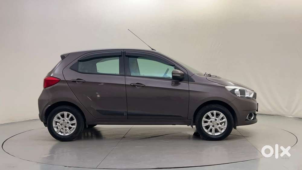 Tata Tiago Xza, 2018, Petrol