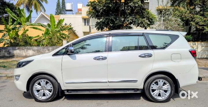 Toyota Innova Crysta