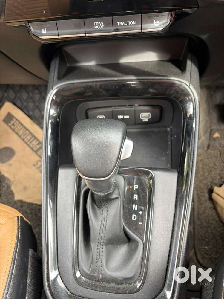 Kia Sonet 2024 Petrol Well Maintained