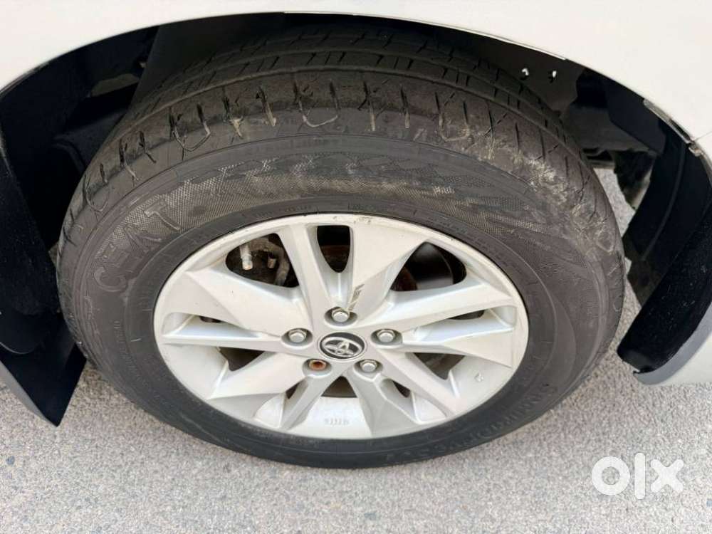Toyota Innova Crysta 2.4 V 7 STR, 2017, Diesel