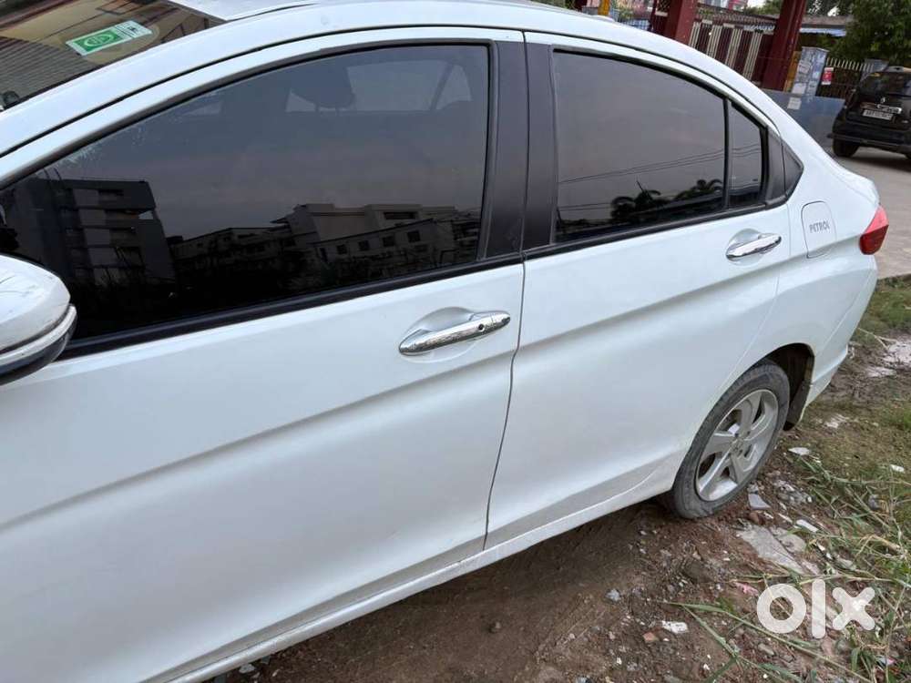 Honda City Vx 2015 Petrol,sunroof,interior Modified