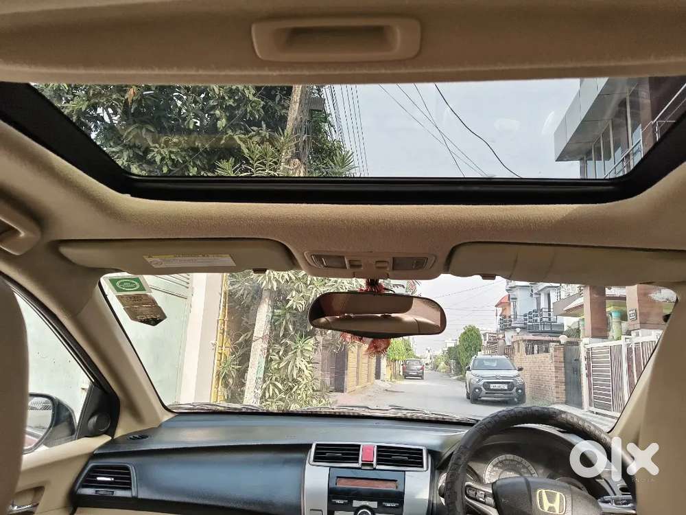Show Room Condition Honda City Top Model With Sunroof