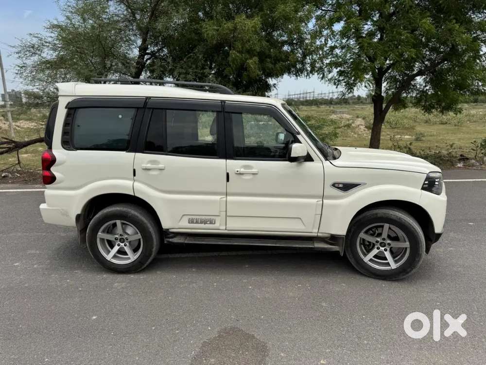 Mahindra Scorpio S7 With Alloy Wheels Hr Registration