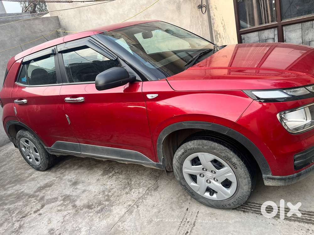 Hyundai Venue Petrol 2022