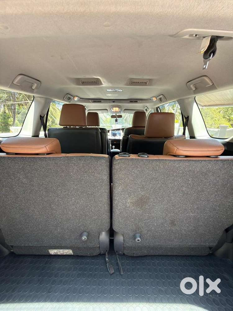 Toyota Innova Crysta 2017 Diesel 142000 Km Driven