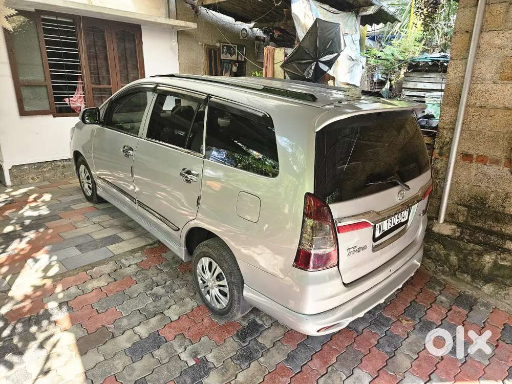Toyota Innova 2012 Diesel Well Maintained