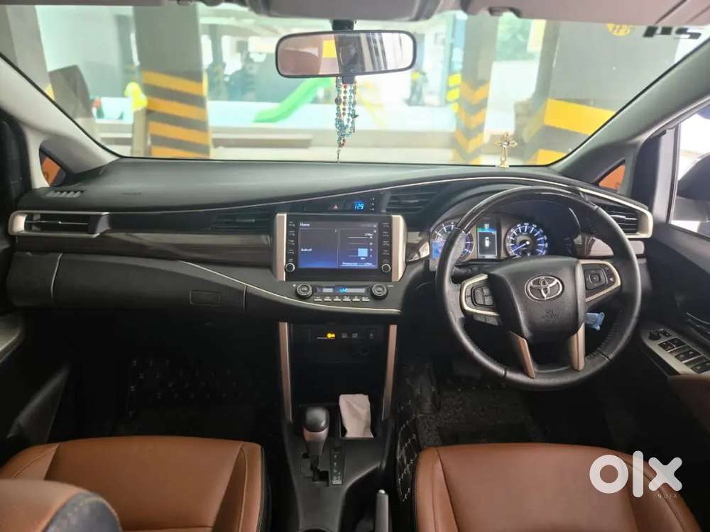 Selling Urgently Innova Crysta Petrol Automatic