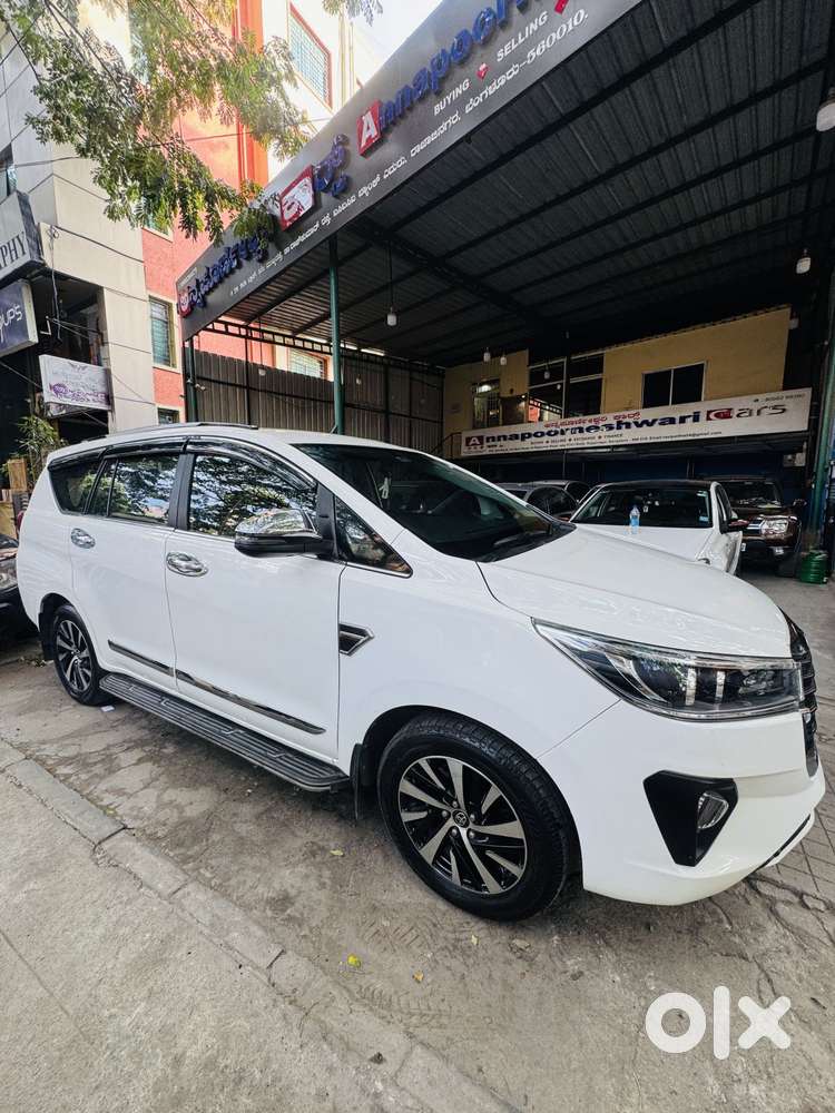 Toyota Innova Crysta [2020-ongoing] 2.4 Gx 8 Str, 2022, Diesel