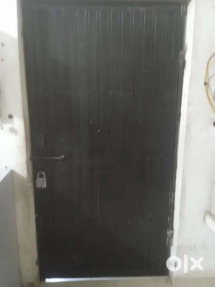 IRON DOOR - SINGLE DOOR