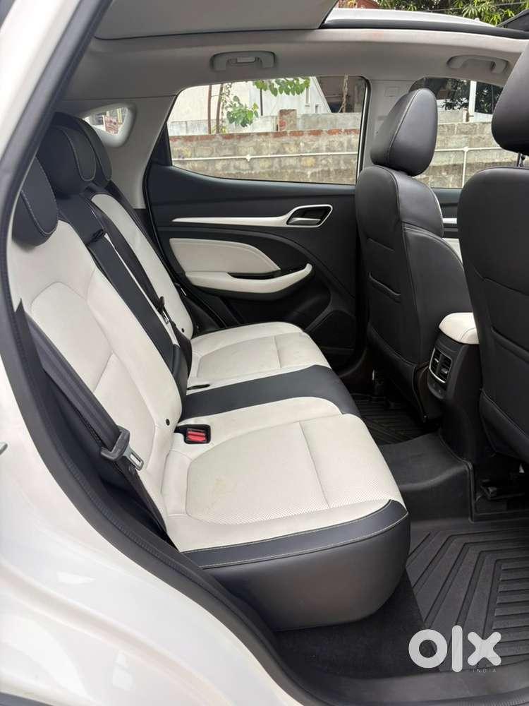 Mg Astor Petrol 2025 Manual 7500 Km Driven