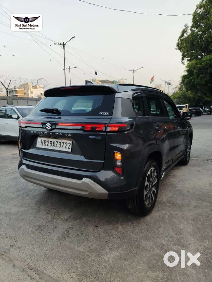 Maruti Suzuki Grand Vitara 1.5 Alpha Smart Hybrid Dual Tone At, 2022..