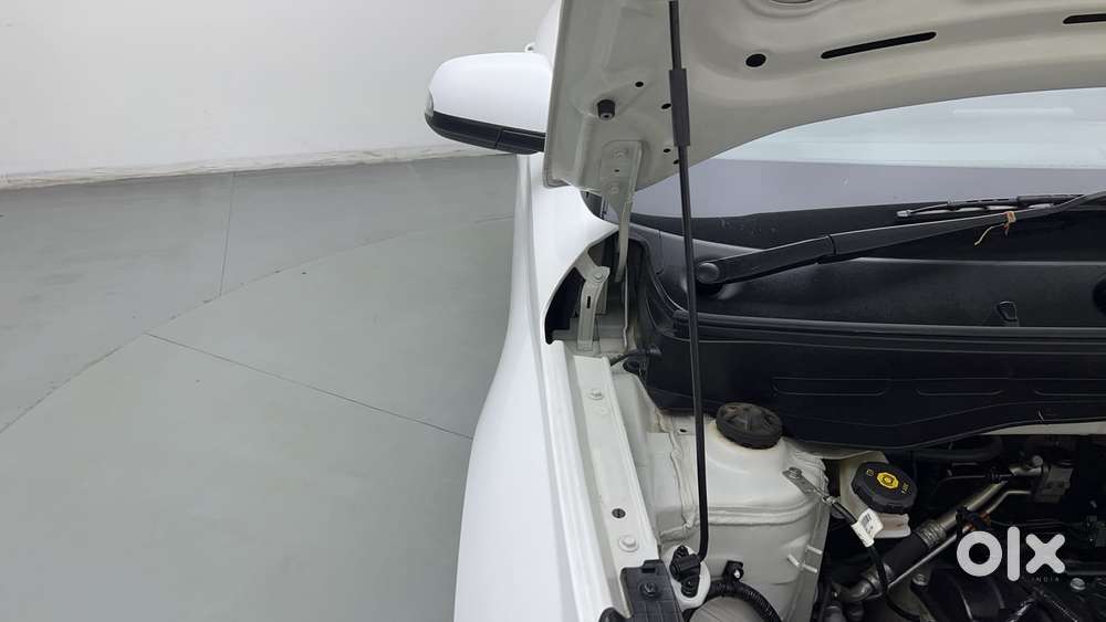 Hyundai Venue 1.2 S (o), 2024, Petrol