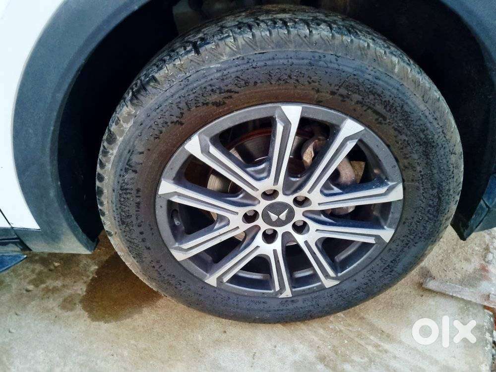 Mahindra Xuv700 2.2 Ax 7 Diesel At Str, 2022, Diesel