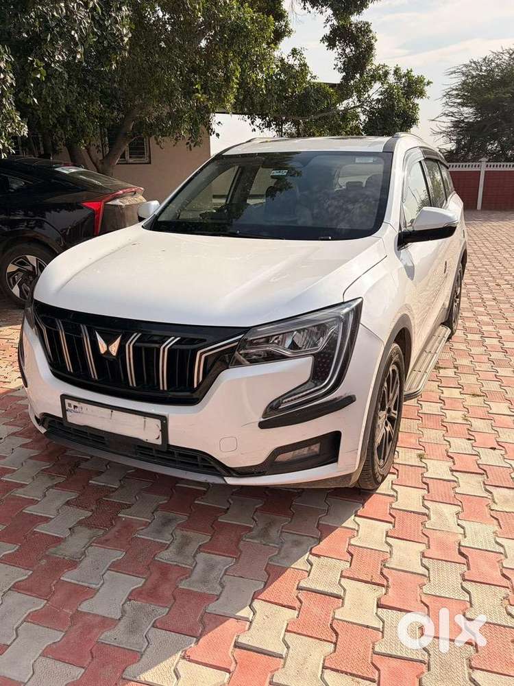Mahindra Xuv700 2025 Diesel Well Maintained
