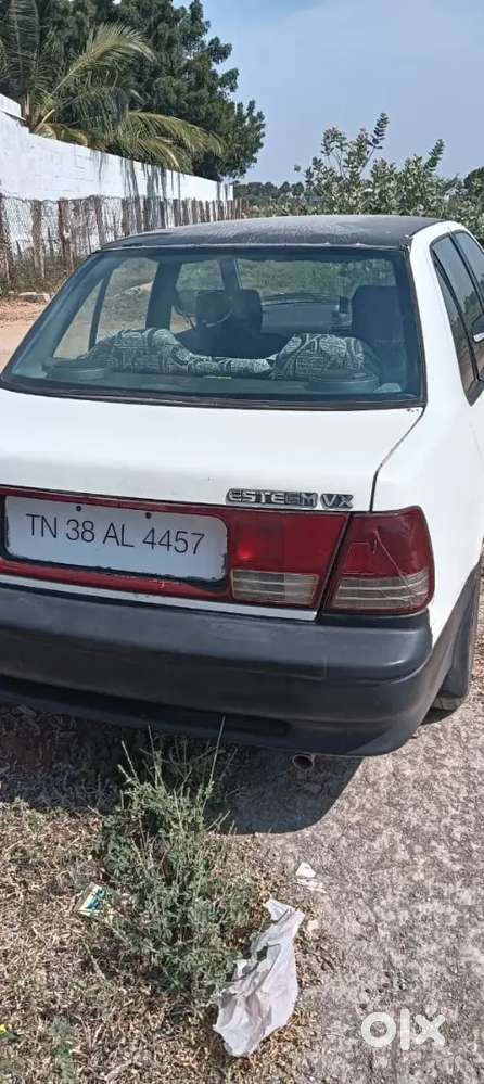 Maruti Suzuki Esteem 2000
