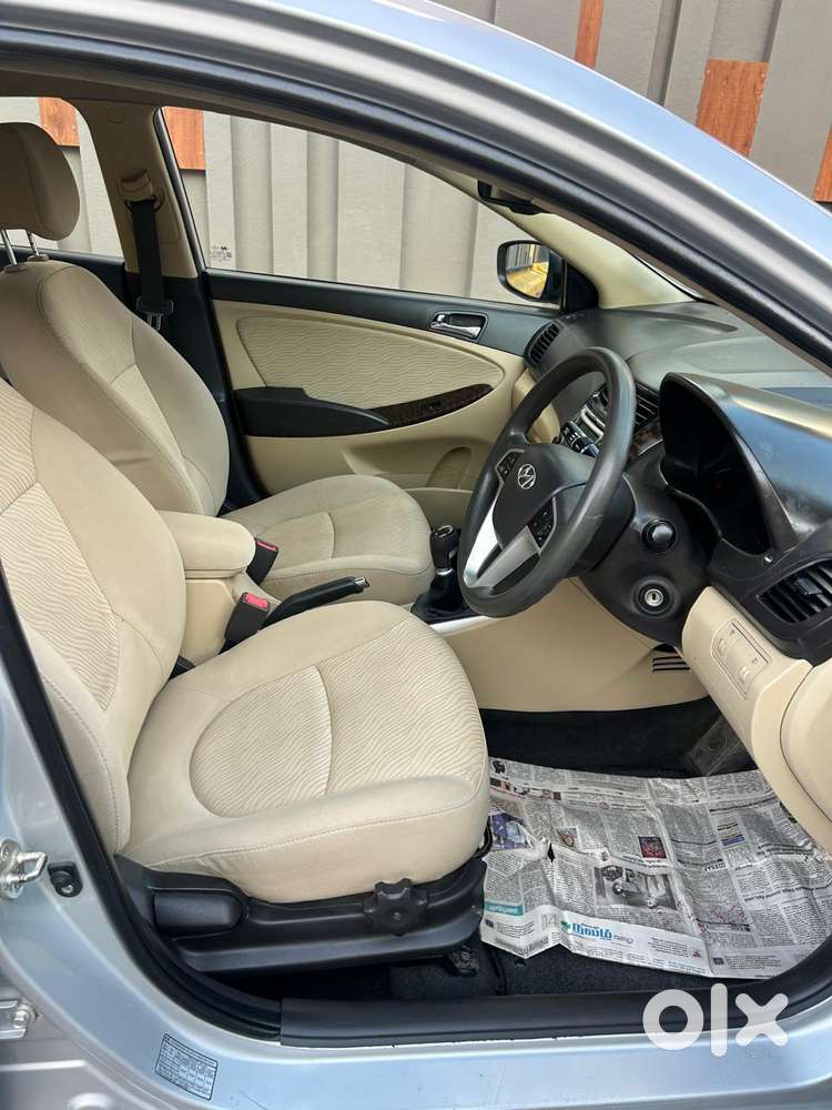 Hyundai Verna Fluidic 1.6 Vtvt Sx, 2011, Petrol