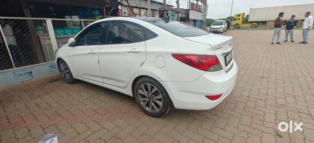 Hyundai Verna 2013 Diesel Manual