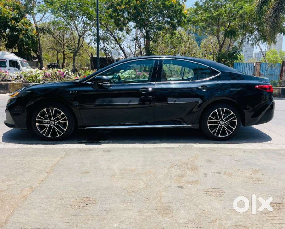 Toyota Camry Hybrid, 2026, Cng & Hybrids