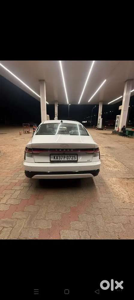 Hyundai Venue Petrol Manual 32000 Km 2024