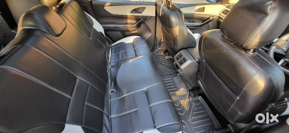 Mahindra Xuv700 2.2 Ax 5 Diesel Mt 7 Str, 2022, Diesel