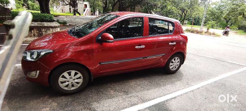 Hyundai I20 2013 Petrol 890000 Km Driven