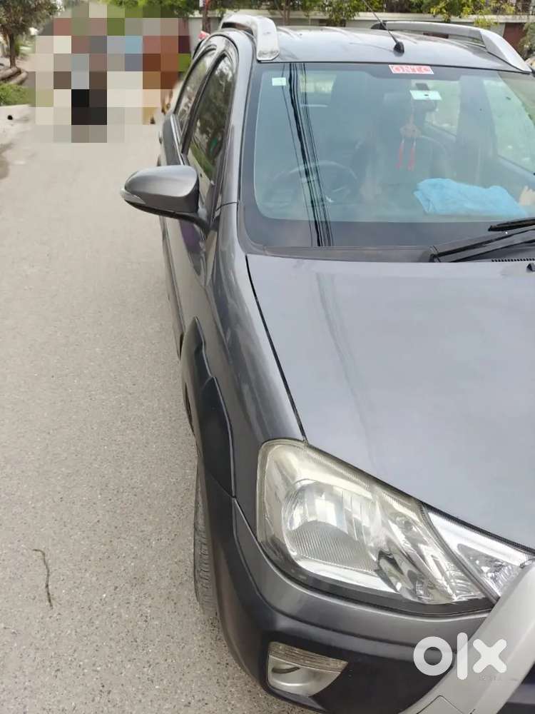 Toyota Etios Cross 2015