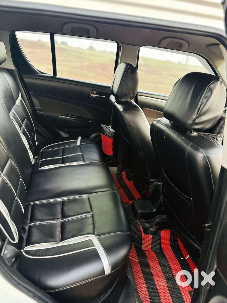 Maruti Suzuki Swift Vxi With Abs, 2016, Petrol