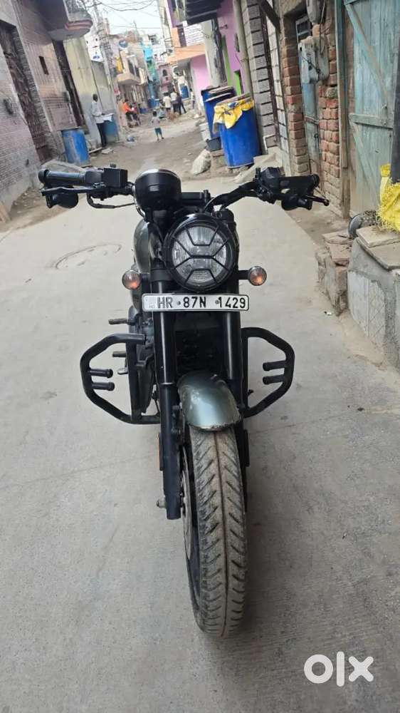 Jawa 42 2024 Petrol Bike