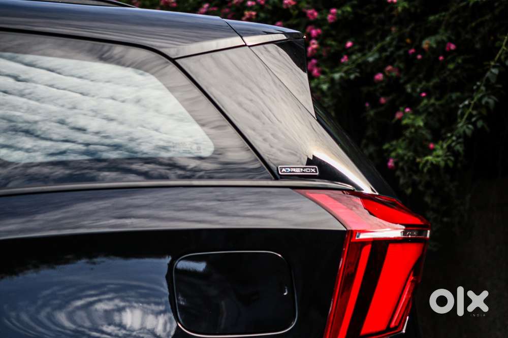 Mahindra Xuv700 2.0 Ax 7 Petrol At Luxury Pack Str, 2024, Petrol