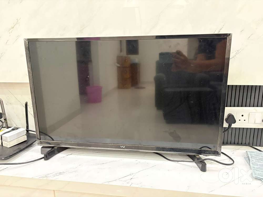 32 inch display