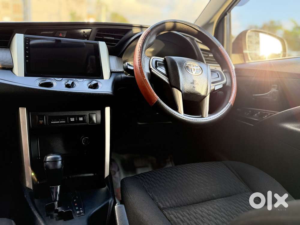 Toyota Innova Crysta 2.8 Gx At 8 Seater, 2017, Diesel