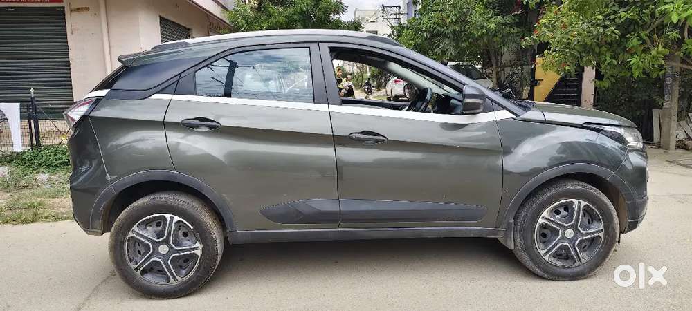 Tata Nexon Petrol Amt 2021 Variant