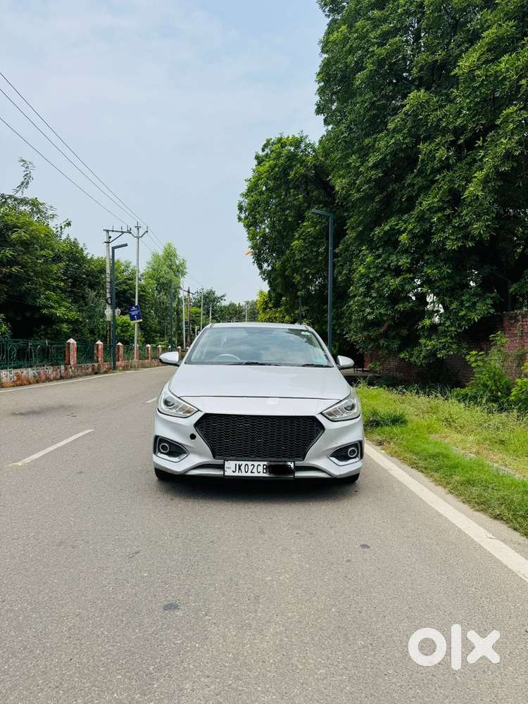 Hyundai Verna Diesel Automatic Full Top