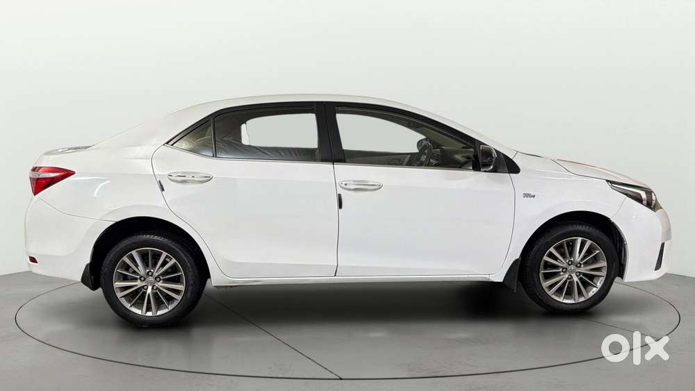 Toyota Corolla Altis 2013-2017 Vl At, 2016, Petrol