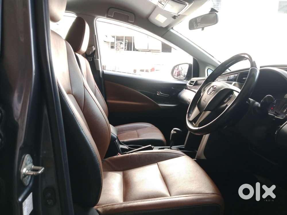 Toyota Innova Crysta 2.7 Zx At, 2022, Diesel