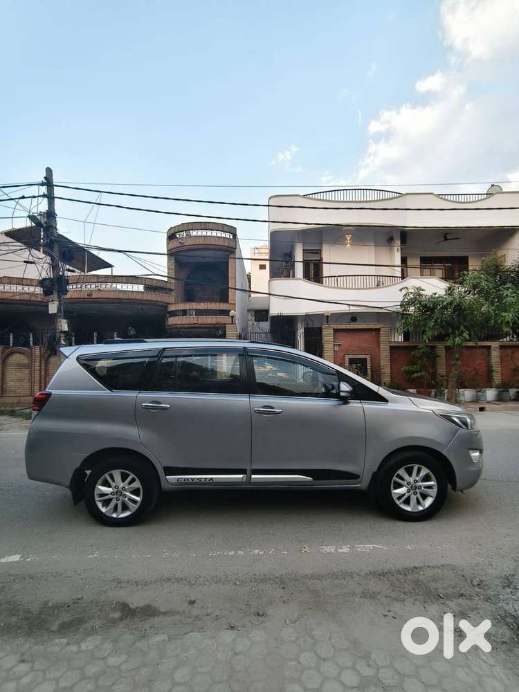 Innova Crysta Revehicle