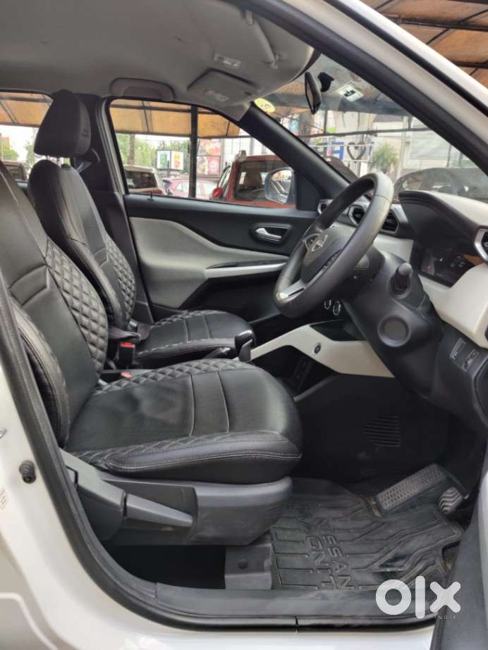 Nissan Magnite 1.0 Xv Turbo Cvt, 2022, Petrol