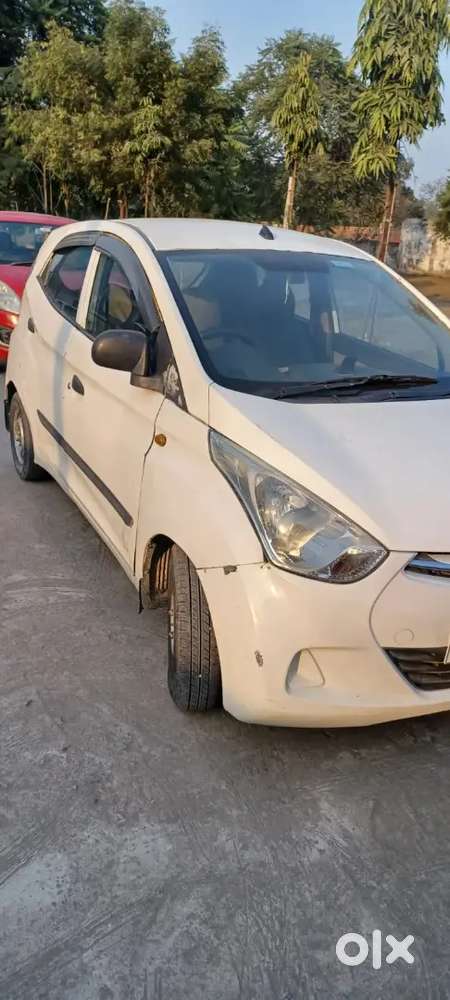 Hyundai Eon 2017 Petrol Bhaiya Fix Hai Price Thora Bahut Ho Skta Hai