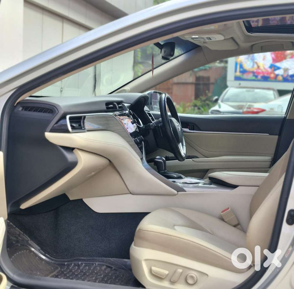 Toyota Camry Hybrid, 2020, Petrol