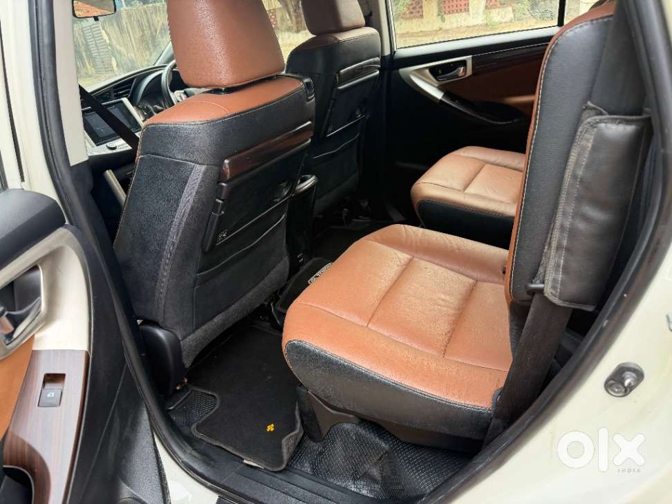 Toyota Innova Crysta 2.8z Automatic, 2016, Diesel