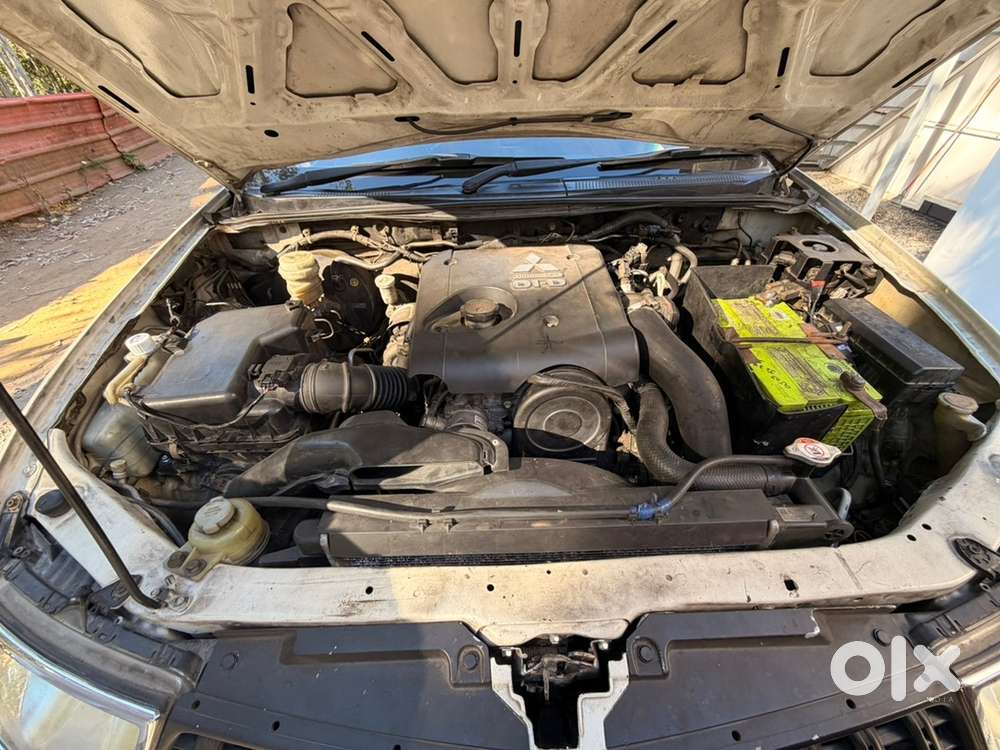 Mitsubishi Pajero Sport 2012