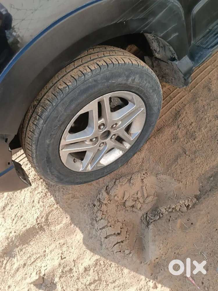 Mahindra Nuvosport 2016 Diesel 100000 Km Drive