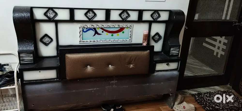 Bed headrest almost new solid wood