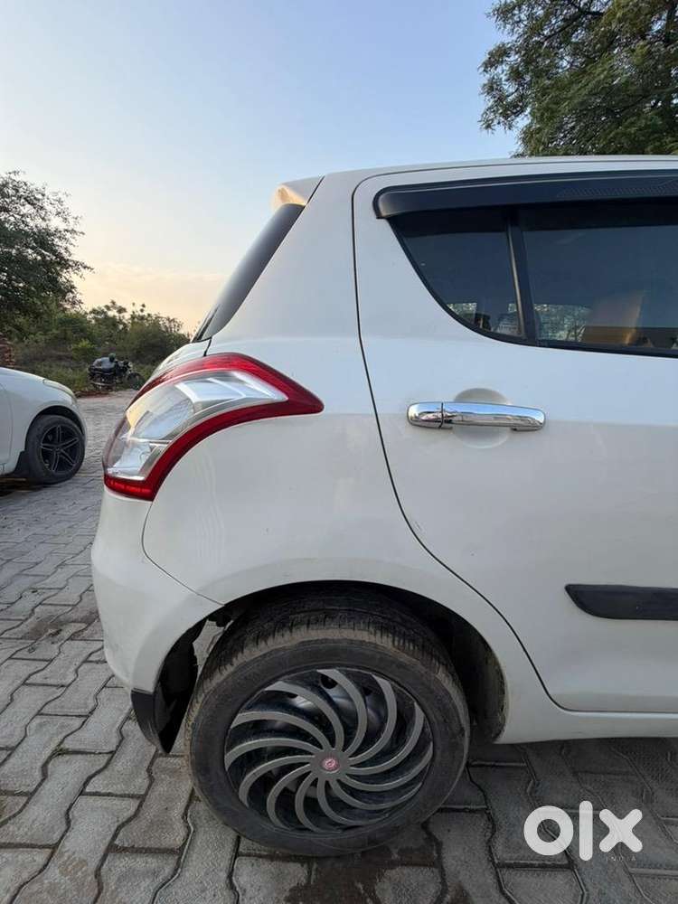 Maruti Suzuki Swift 2016 Diesel 900000 Km Driven